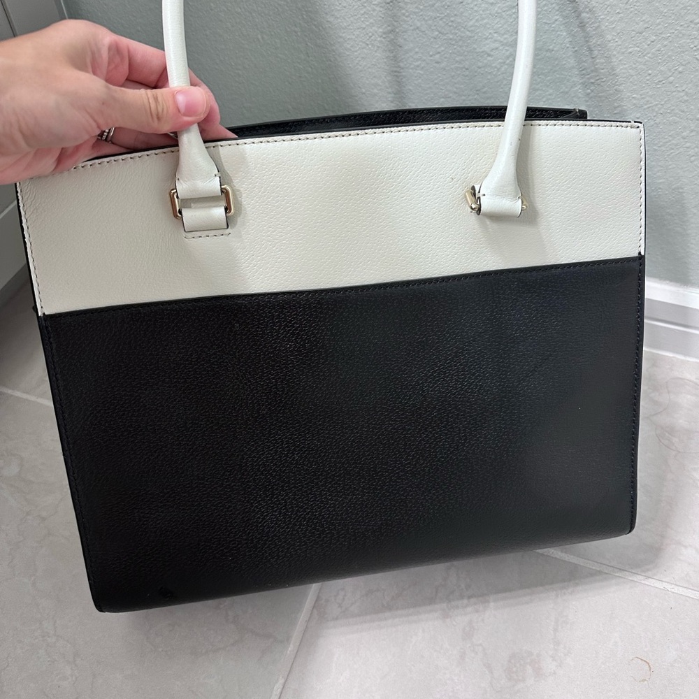 Kate Spade purse - Picture 3 of 7